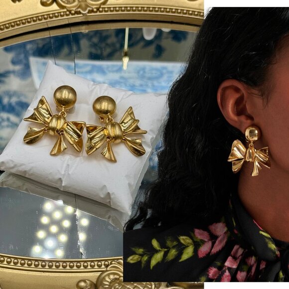 🆕 OSCAR DE LA RENTA 🧿 NWOT Gilded Gold Bow Clip-On Earrings - Picture 1 of 14